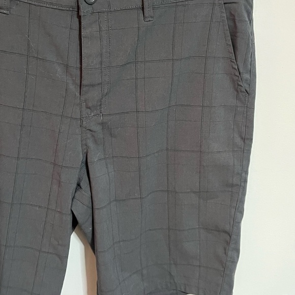 Urban Pipeline Shorts Sz 38 - Picture 4 of 9